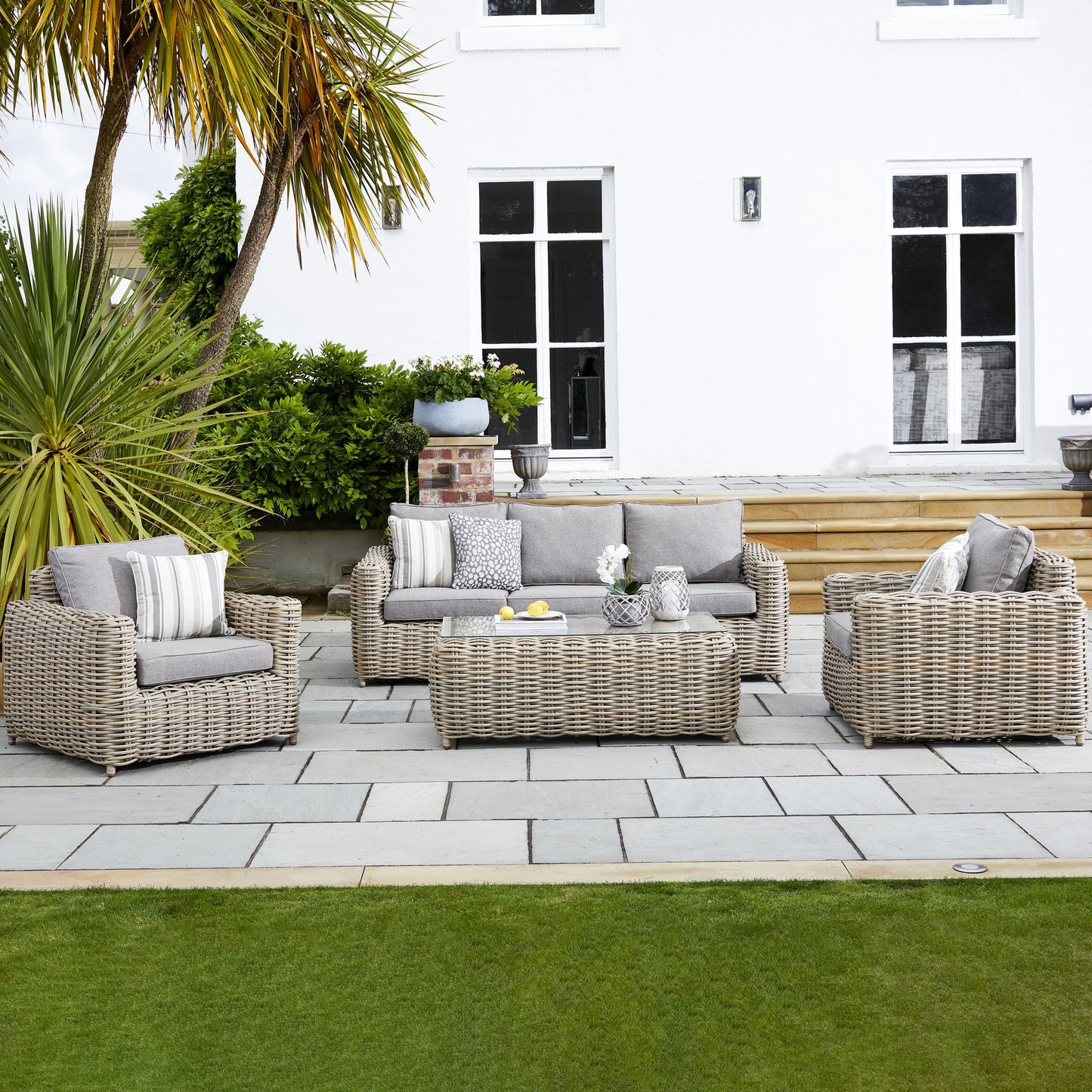 Amalfi Collection Outdoor Five Seater Lounge Set - The Reviva Hub