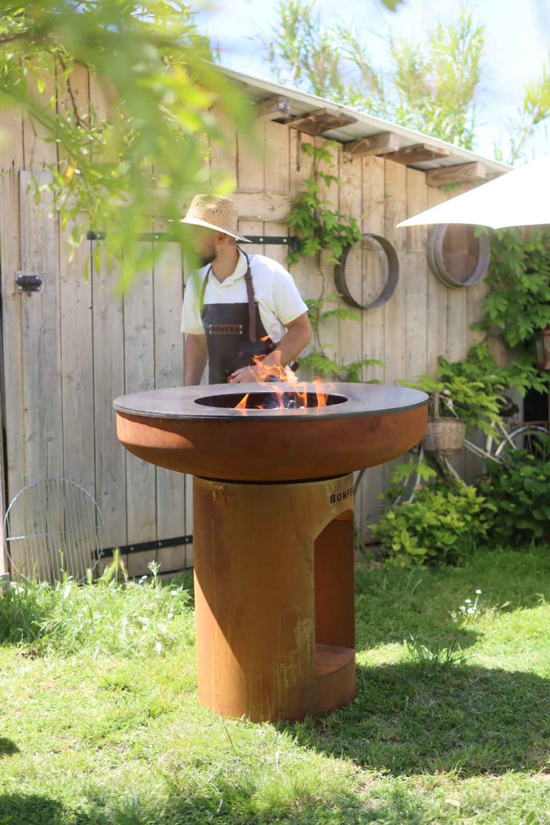 BonFeu- BonBiza XL Open Fire Bowl & Plancha Grill in Corten - The Reviva Hub