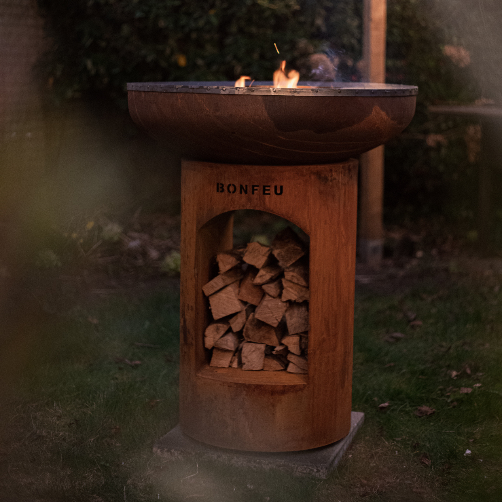 BonFeu- BonBiza XL Open Fire Bowl & Plancha Grill in Corten - The Reviva Hub