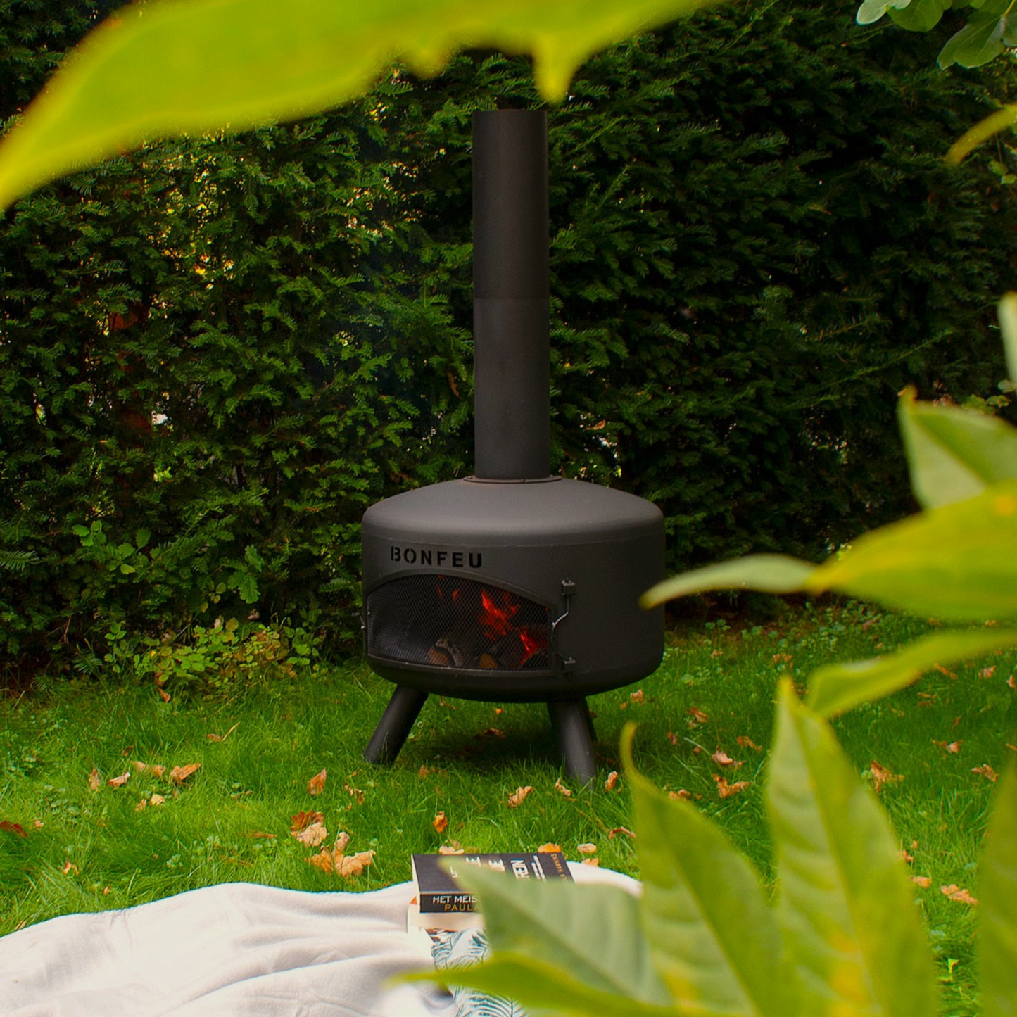 BonFeu- BonGiro Outdoor Fire Place & Grill in Black