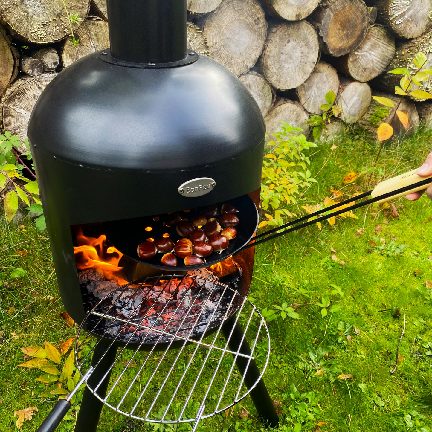 BonFeu- BonSelo Outdoor Chiminea Fireplace & Grill in Black