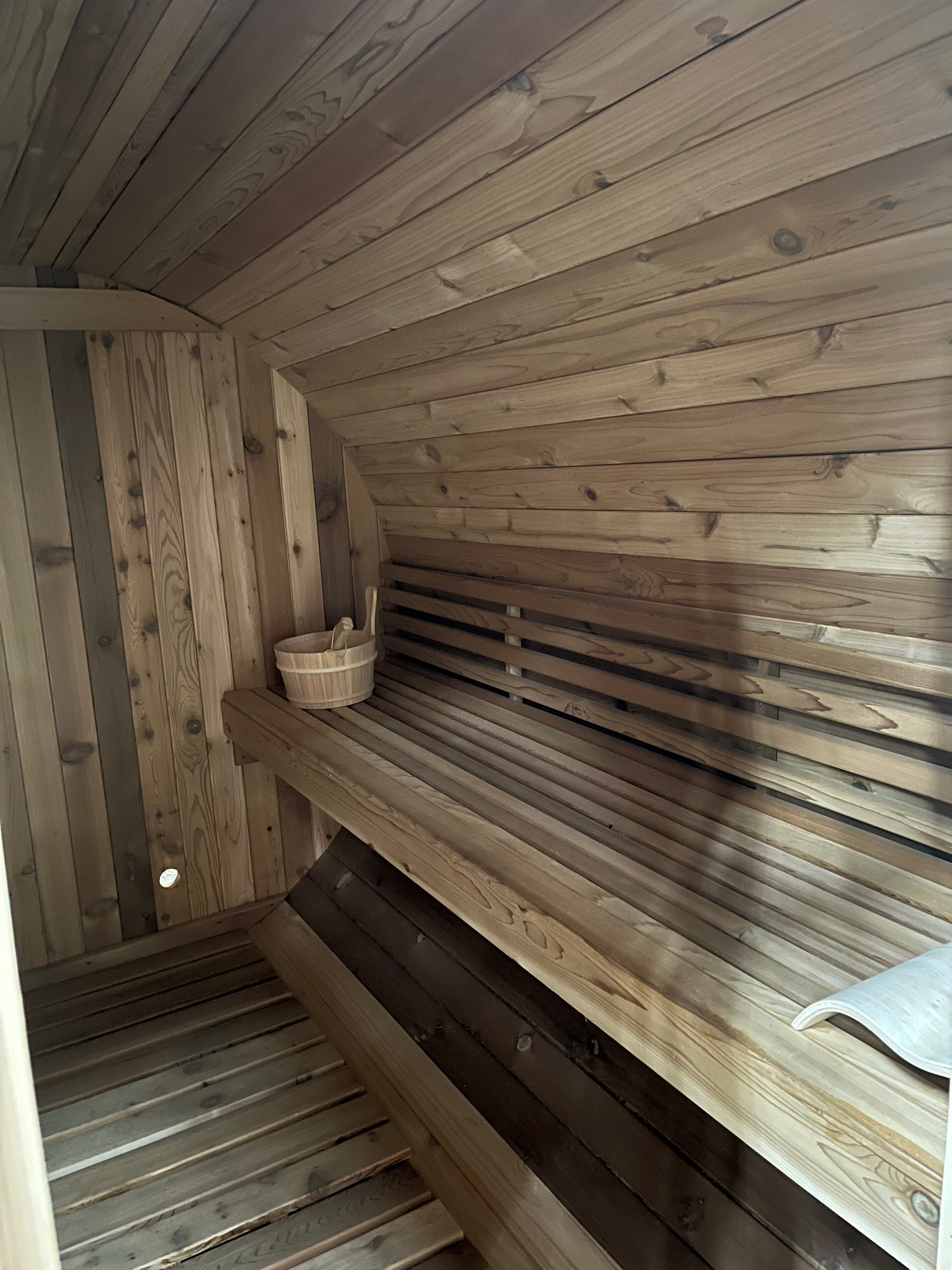 Fonteyn- Outdoor Barrel Sauna 8ft Rustic