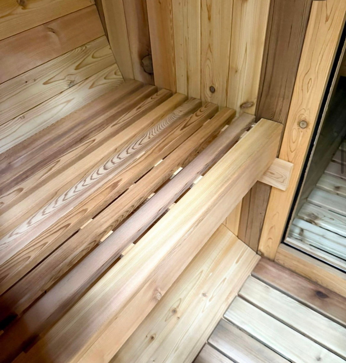 Fonteyn- Outdoor Barrel Sauna 7+3 ft. Grandview Rustic